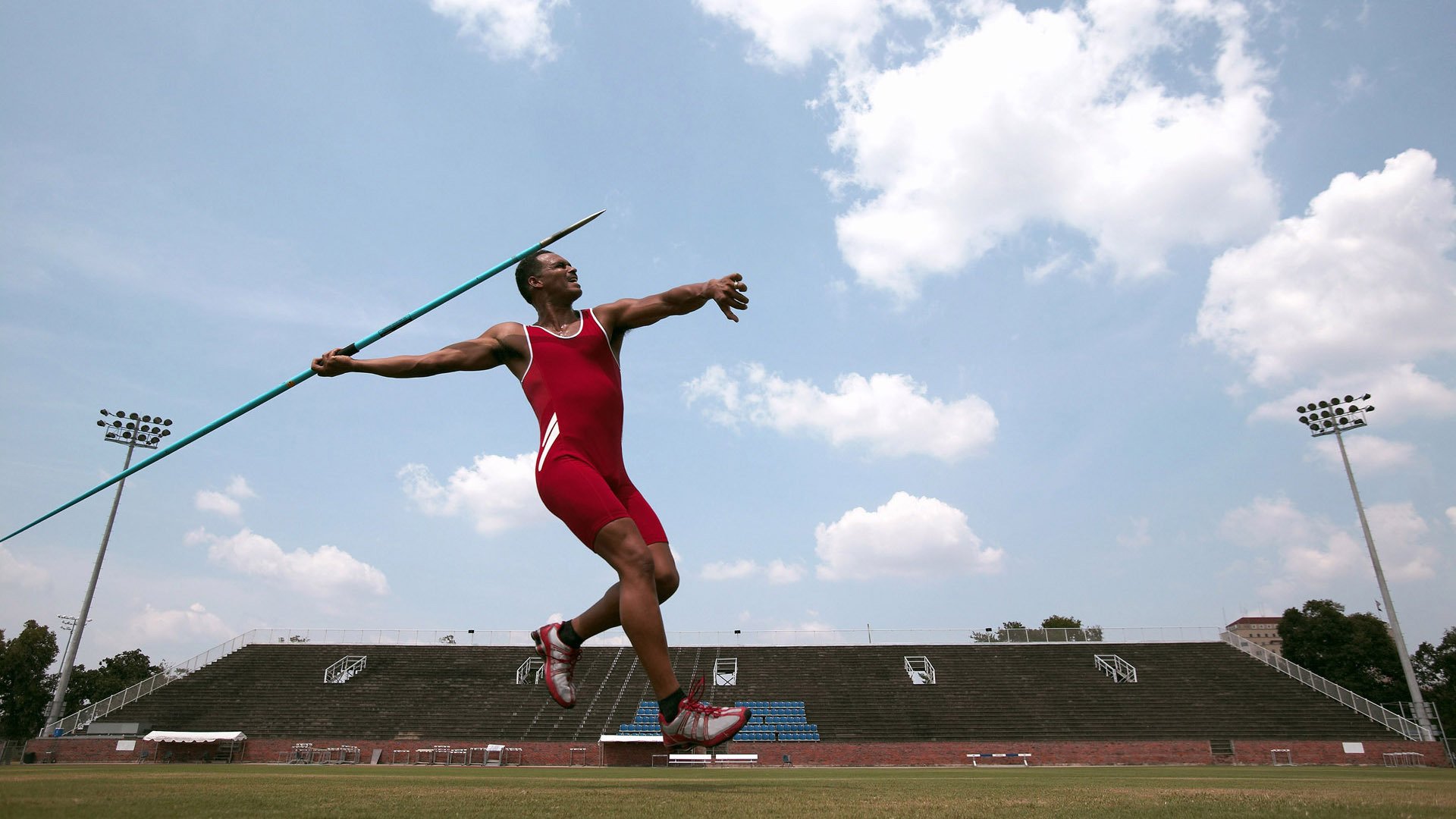 热火带队取胜!穆雷关键助攻点燃全场,胜利时刻令人热血沸腾