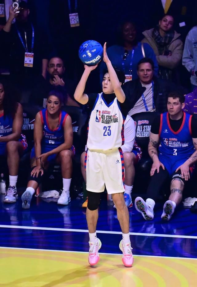 包含关键战NBA常规赛传出新动向，波特兰开拓者回应争议，高层表态——悬念犹存，更衣室氛围转暖的词条