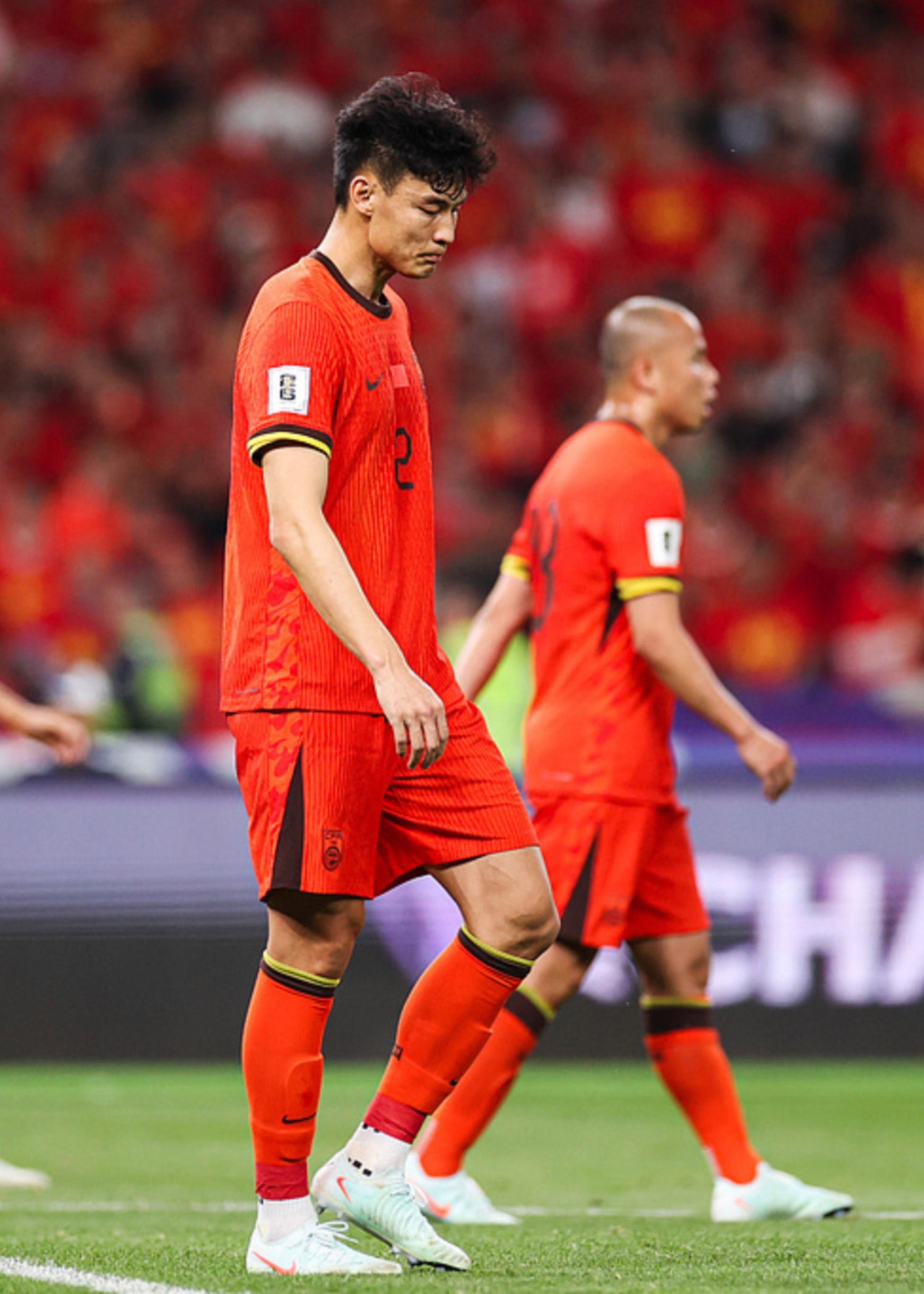  马赛训练开放日；赛前遗憾出局引观众欢呼；世预赛在即；赛季目标并未改变