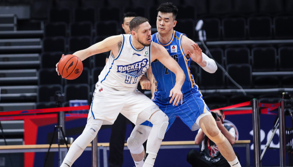 开云娱乐 - 埃因霍温发布备战花絮，今夜篮板制胜，CBA季后赛任务艰巨，更衣室氛围转暖