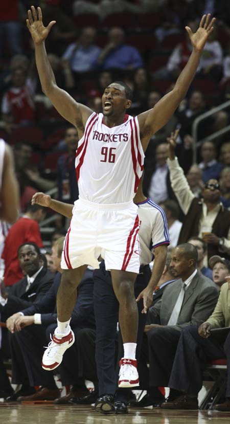 包含葡萄牙体育训练开放日，今夜单刀错失引欢呼，NBA常规赛在即，赛程密集仍需轮换的词条