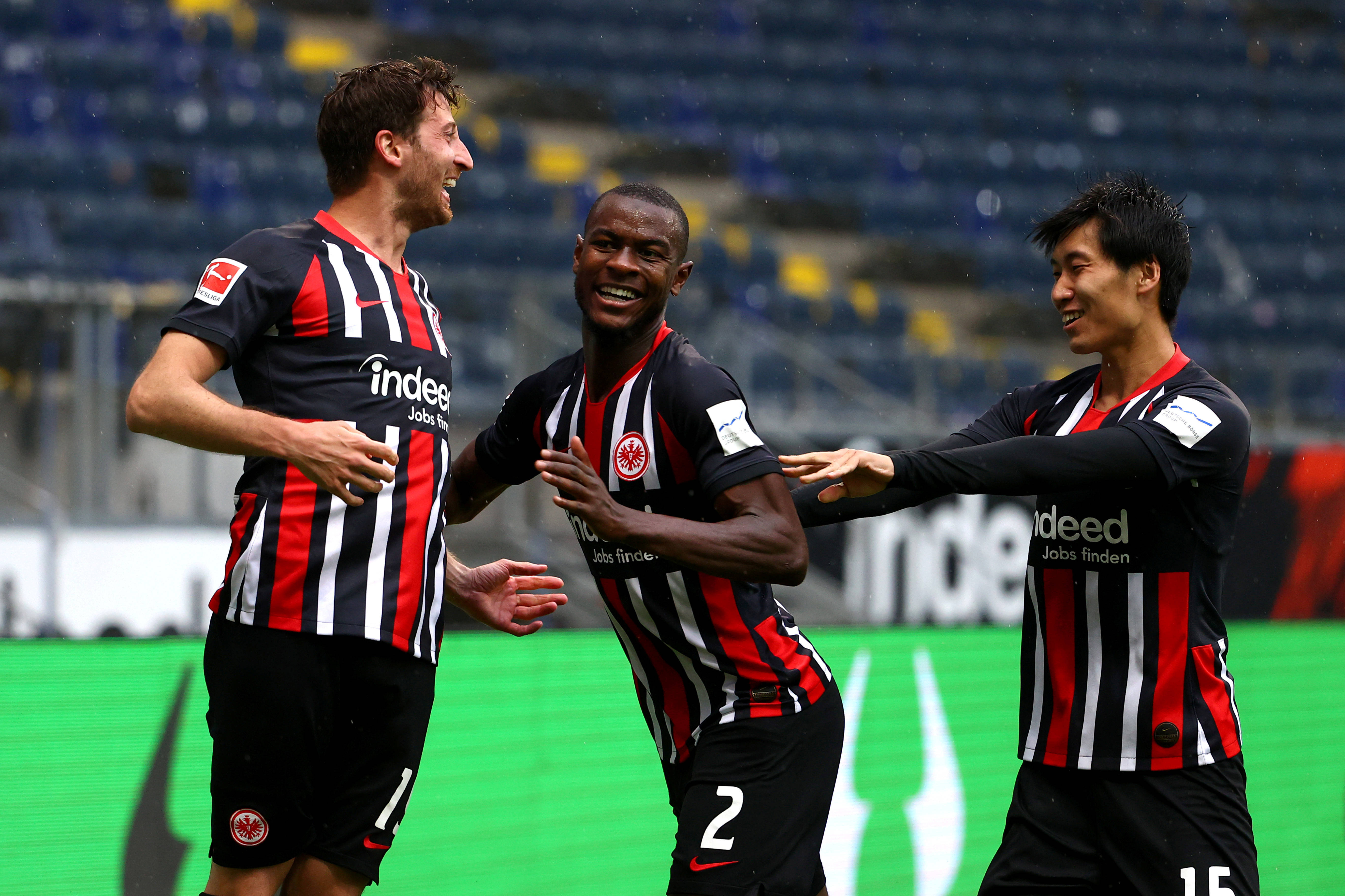 关于转折点！法兰克福防线松动；西甲转会期攻防权衡；态度坚定；年轻球员得到机会的信息