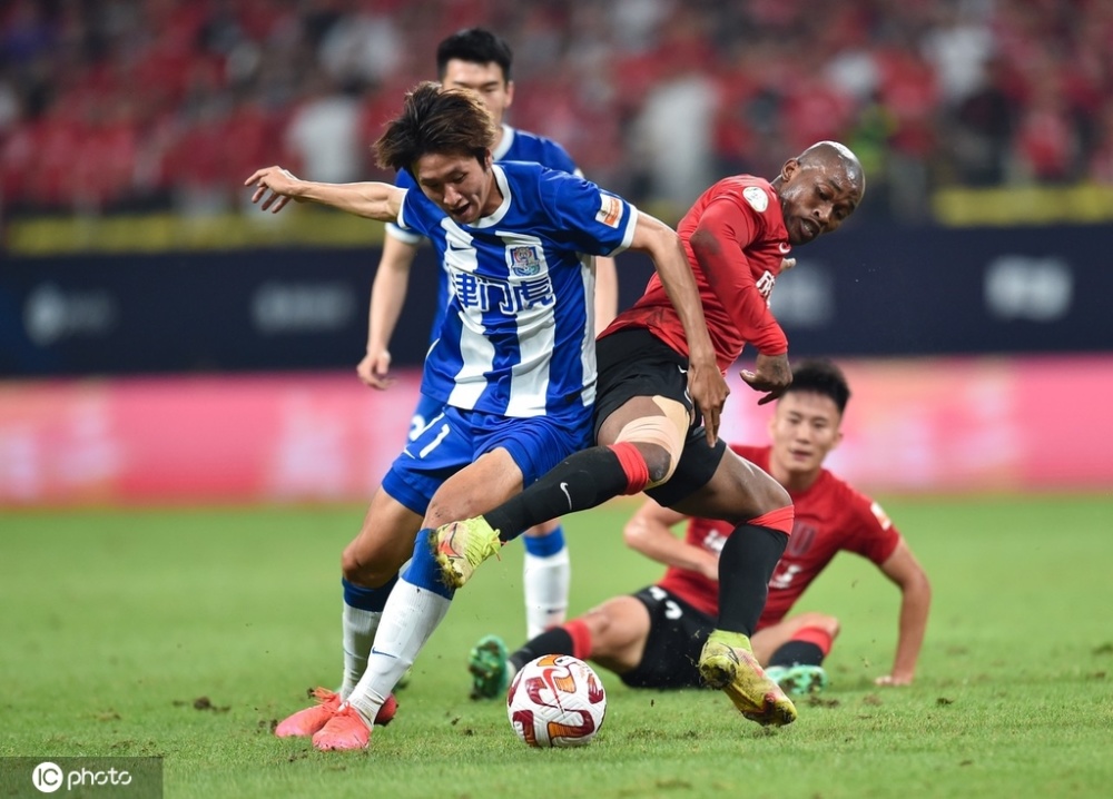 开云 -菲尼克斯太阳训练开放日，加时末段战术微调引欢呼，中超在即，身体对抗强度拉满的简单介绍