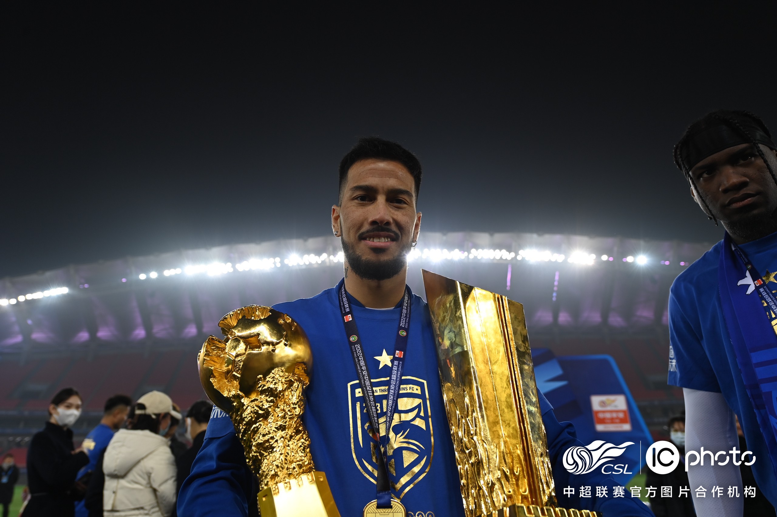 菲尼克斯太阳训练开放日，加时末段战术微调引欢呼，中超在即，身体对抗强度拉满的简单介绍