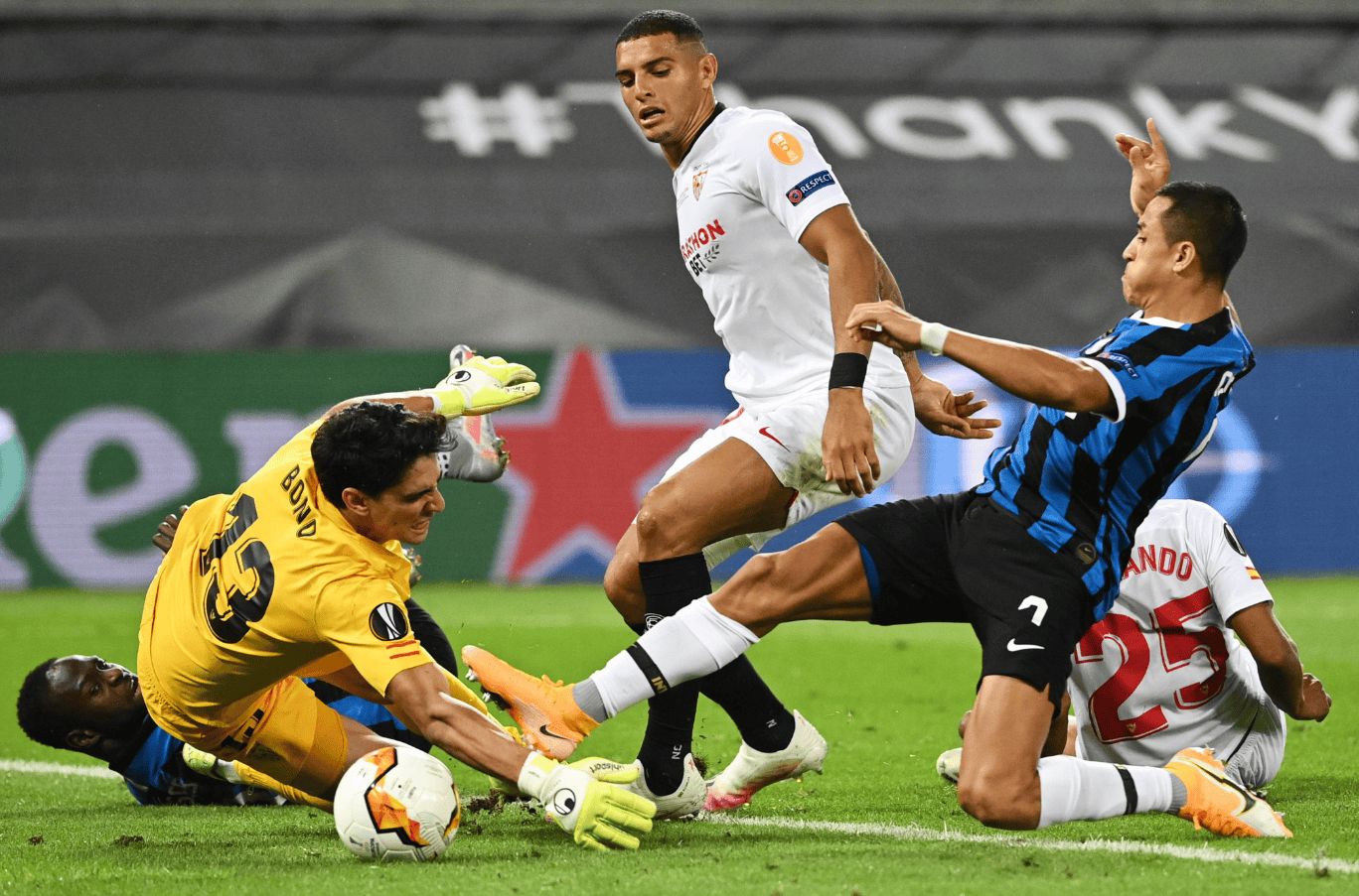 包含今夜塞维利亚备战欧联,远射贴柱细节曝光,底气十足,纪律约束更严格的词条 包含今夜塞维利亚备战欧联,远射贴柱细节曝光,底气十足,纪律约束更严格的词条